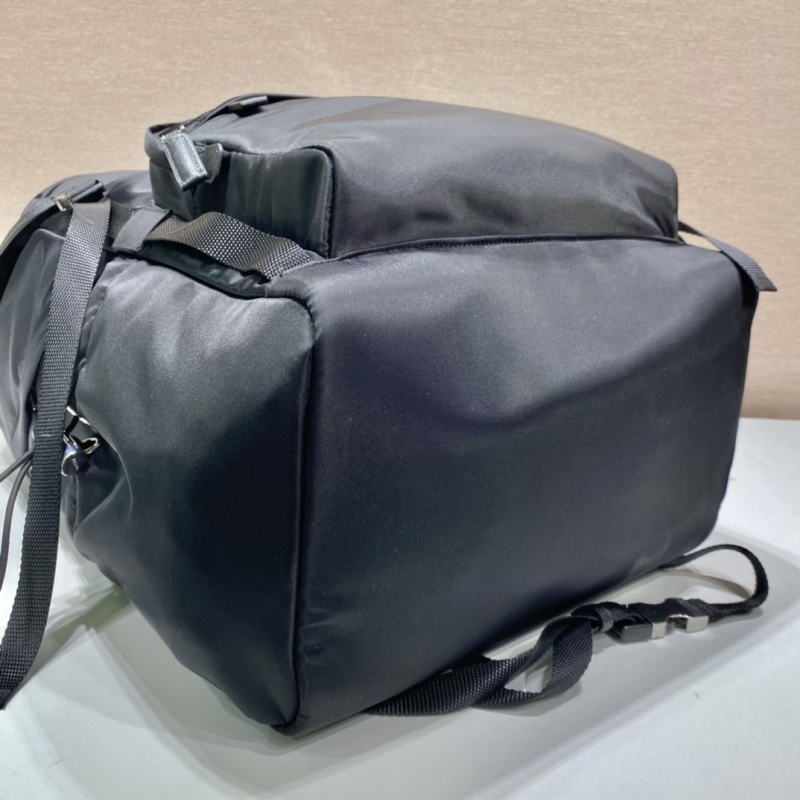 Pra*a backpacks
